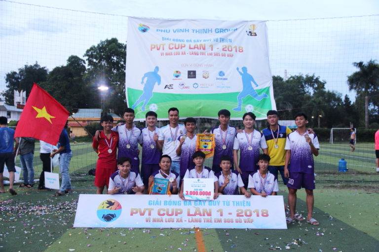 Các bạn trẻ đến từ nhà Lưu Xá xuất sắc giành giải nhì của giải đấu PVT Cup lần 1 - 2018